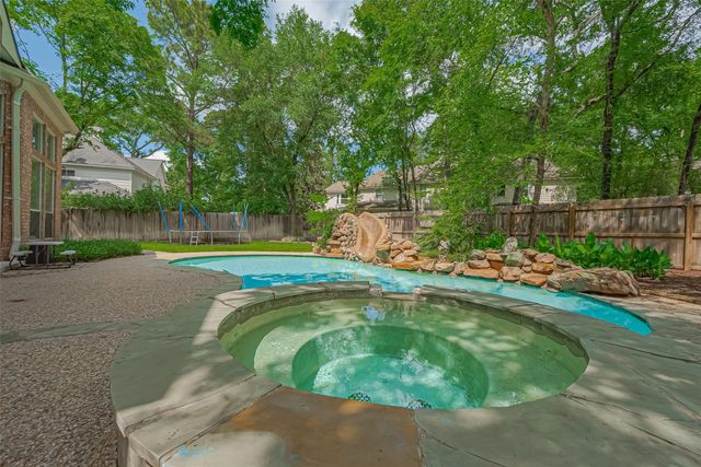 26 Spiceberry Place, The Woodlands, TX 77382