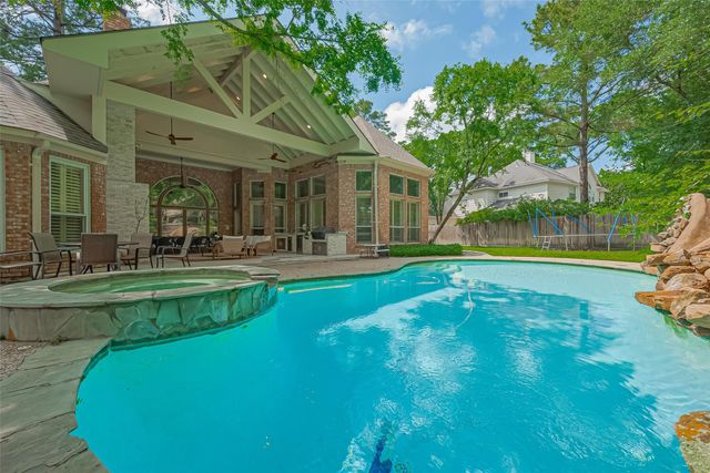 26 Spiceberry Place, The Woodlands, TX 77382