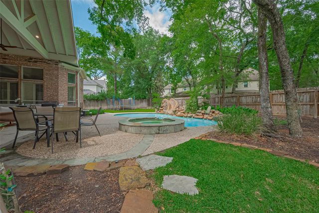 26 Spiceberry Place, The Woodlands, TX 77382