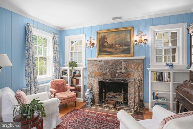 1500 AUGUSTINE AVE, Fredericksburg, VA 22401