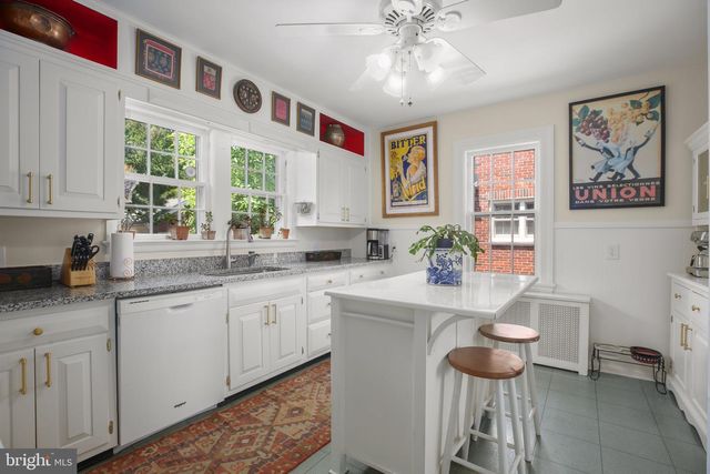 1500 AUGUSTINE AVE, Fredericksburg, VA 22401