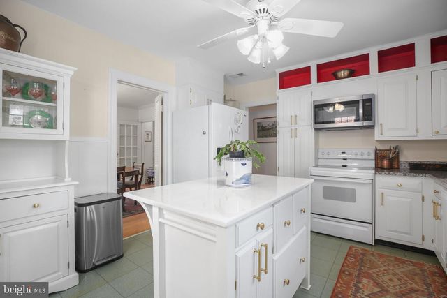 1500 AUGUSTINE AVE, Fredericksburg, VA 22401