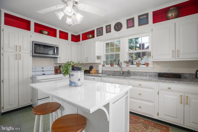1500 AUGUSTINE AVE, Fredericksburg, VA 22401
