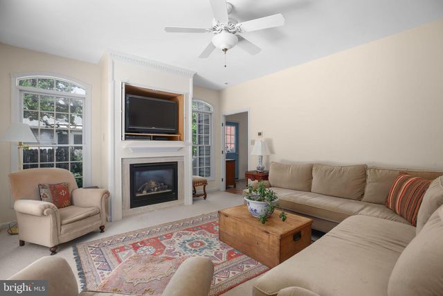 1500 AUGUSTINE AVE, Fredericksburg, VA 22401