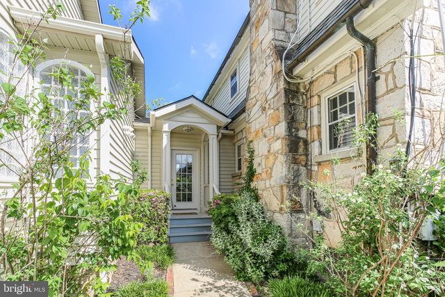 1500 AUGUSTINE AVE, Fredericksburg, VA 22401
