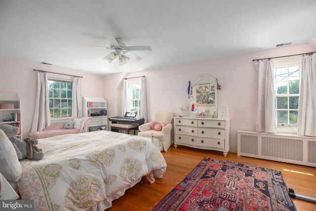1500 AUGUSTINE AVE, Fredericksburg, VA 22401