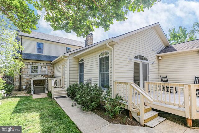 1500 AUGUSTINE AVE, Fredericksburg, VA 22401