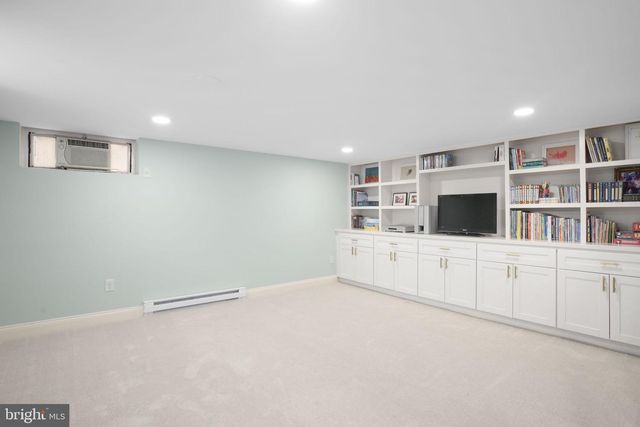 1500 AUGUSTINE AVE, Fredericksburg, VA 22401