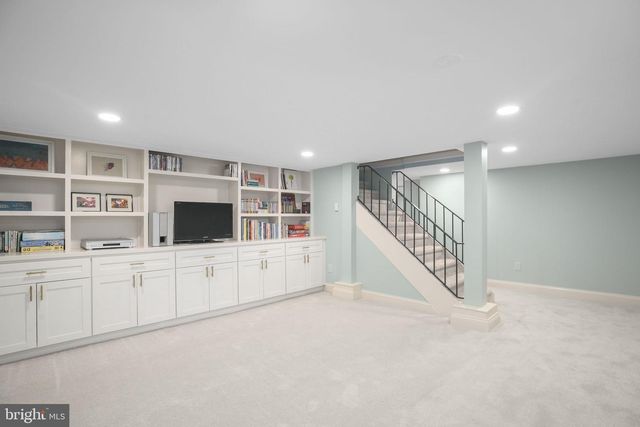 1500 AUGUSTINE AVE, Fredericksburg, VA 22401