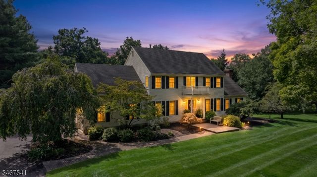 11 Ewing Dr, Raritan Twp., NJ 08822
