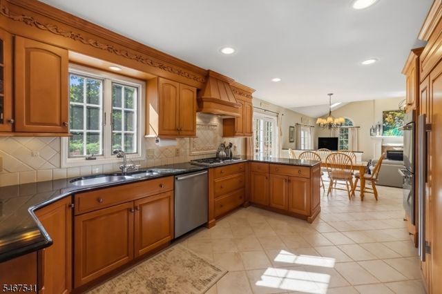 11 Ewing Dr, Raritan Twp., NJ 08822