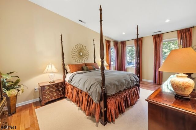 11 Ewing Dr, Raritan Twp., NJ 08822