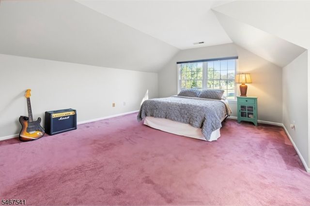 11 Ewing Dr, Raritan Twp., NJ 08822