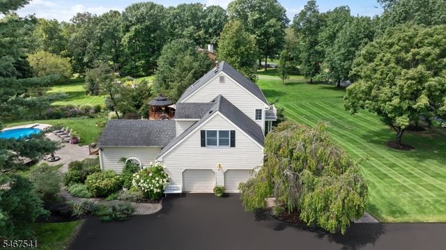 11 Ewing Dr, Raritan Twp., NJ 08822