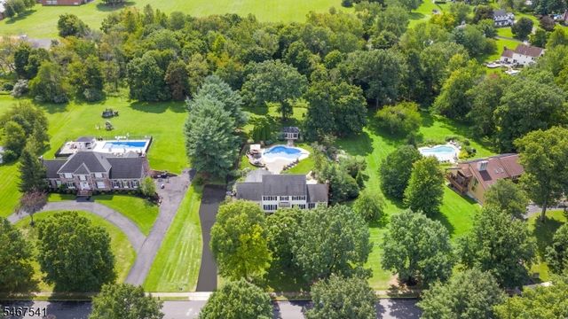 11 Ewing Dr, Raritan Twp., NJ 08822