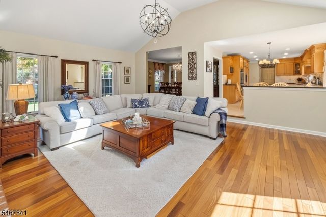 11 Ewing Dr, Raritan Twp., NJ 08822