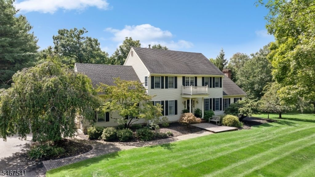 11 Ewing Dr, Raritan Twp., NJ 08822 — exterior