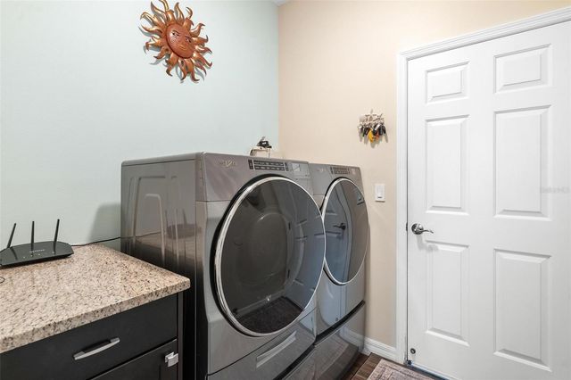 6071 SAILBOAT AVENUE, Tavares, FL 32778