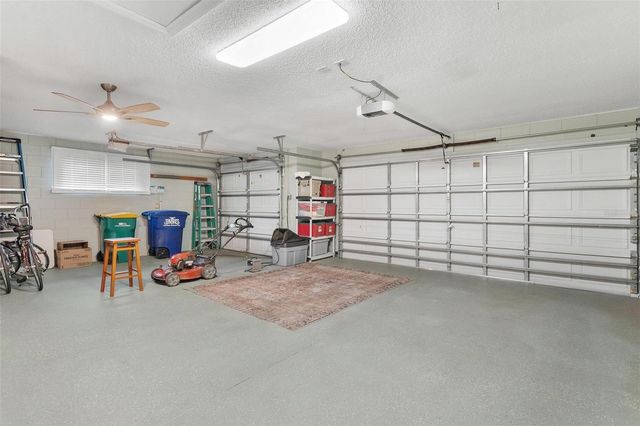 6071 SAILBOAT AVENUE, Tavares, FL 32778