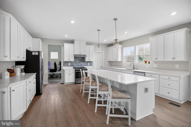 7979 INTERNATIONAL DR, Warrenton, VA 20187