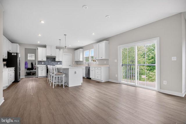 7979 INTERNATIONAL DR, Warrenton, VA 20187