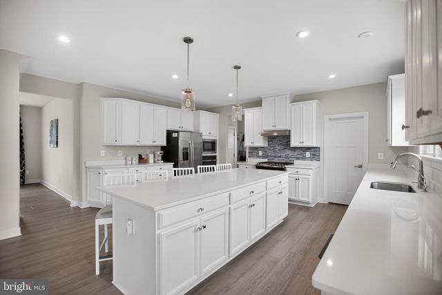 7979 INTERNATIONAL DR, Warrenton, VA 20187