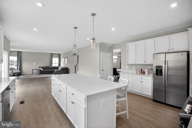 7979 INTERNATIONAL DR, Warrenton, VA 20187