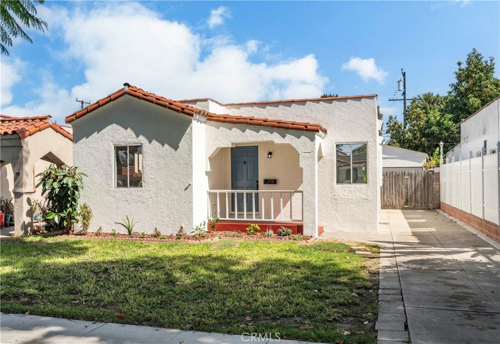 2672 Adriatic Avenue, Long Beach, CA 90810 — exterior