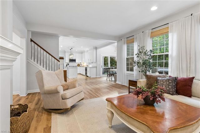 406 Regents CV, Newport News, VA 23606