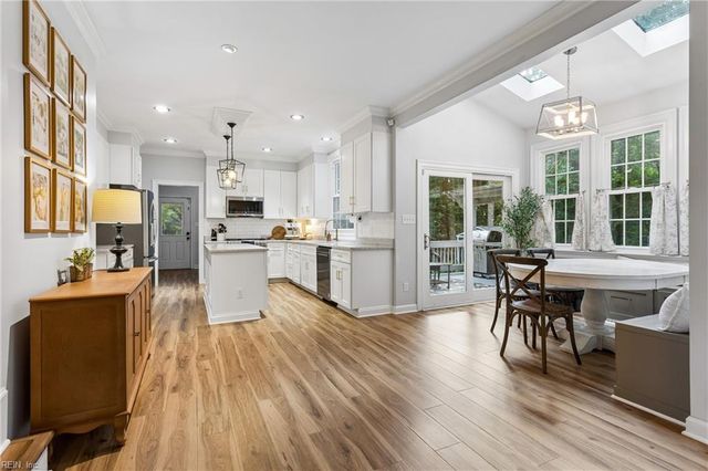 406 Regents CV, Newport News, VA 23606