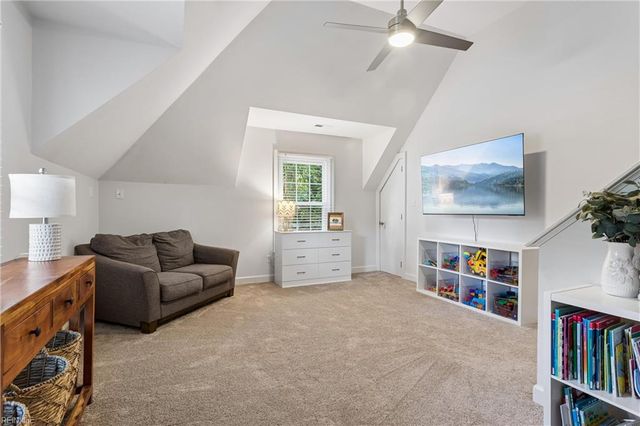 406 Regents CV, Newport News, VA 23606