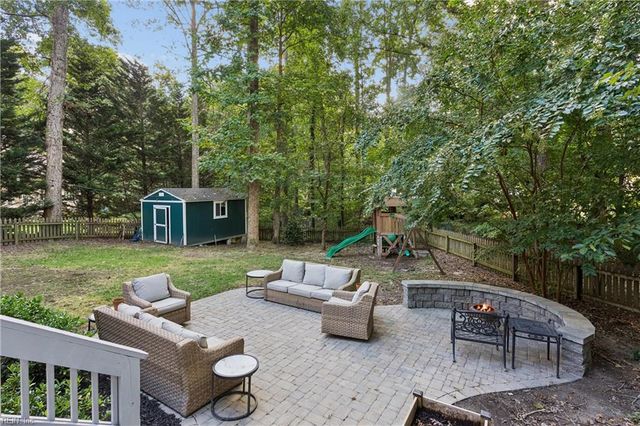 406 Regents CV, Newport News, VA 23606