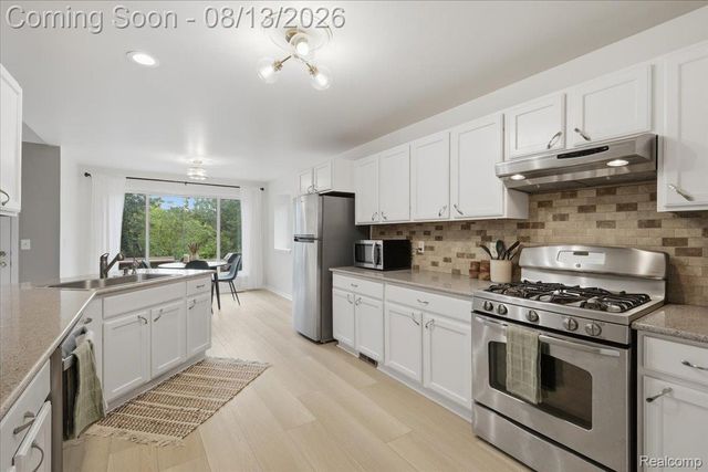 1393 Remsing Street, Hartland Township, MI 48353