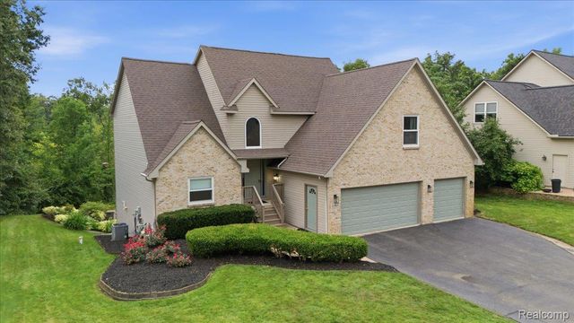 1393 Remsing Street, Hartland Township, MI 48353