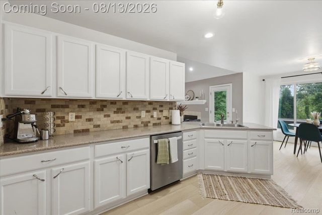 1393 Remsing Street, Hartland Township, MI 48353