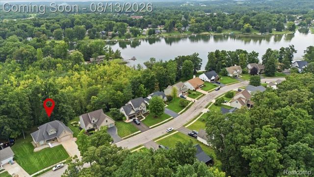 1393 Remsing Street, Hartland Township, MI 48353