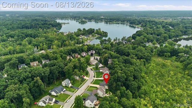 1393 Remsing Street, Hartland Township, MI 48353