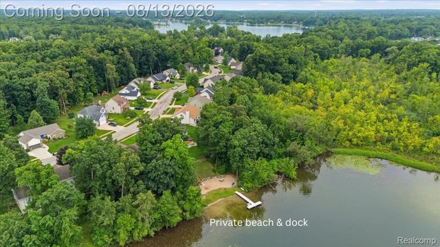 1393 Remsing Street, Hartland Township, MI 48353