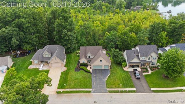 1393 Remsing Street, Hartland Township, MI 48353