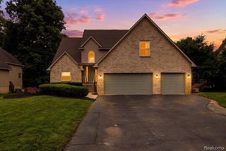 1393 Remsing Street, Hartland Township, MI 48353