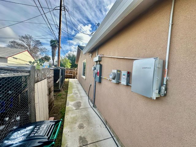 609-611 Kettleman, Lodi, CA 95240