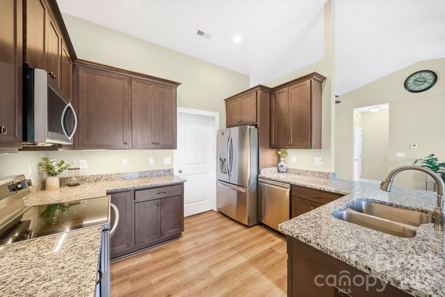 457 Riverwind Drive, Hendersonville, NC 28739