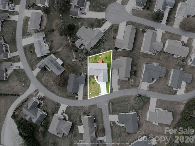 457 Riverwind Drive, Hendersonville, NC 28739