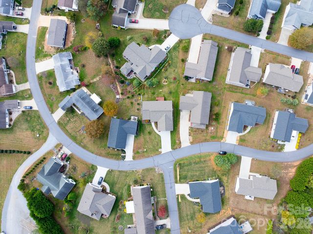 457 Riverwind Drive, Hendersonville, NC 28739