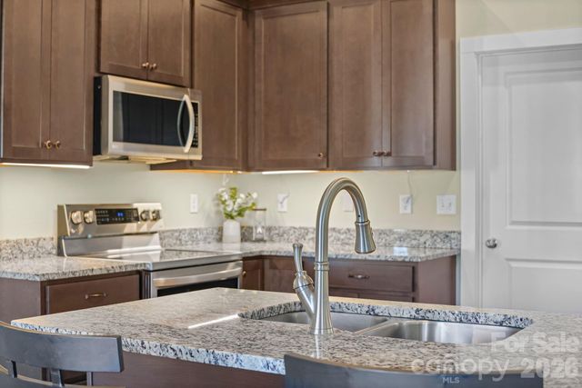 457 Riverwind Drive, Hendersonville, NC 28739