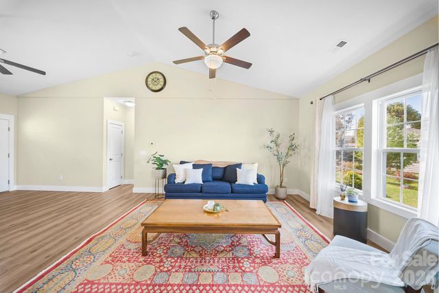 457 Riverwind Drive, Hendersonville, NC 28739