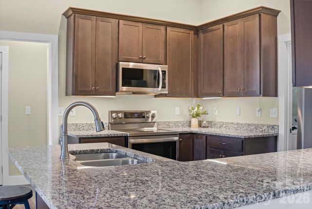 457 Riverwind Drive, Hendersonville, NC 28739