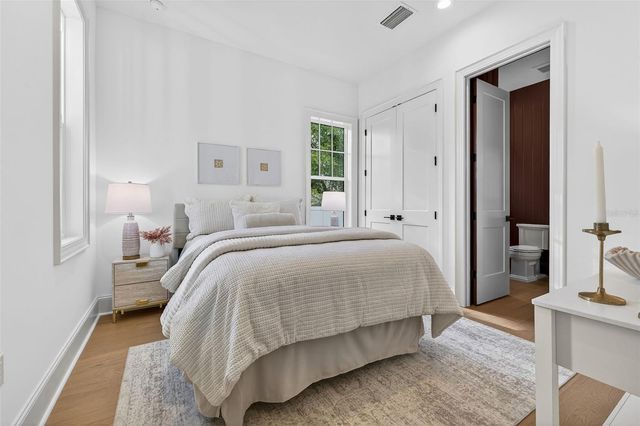 939 19TH AVENUE N, St Petersburg, FL 33704