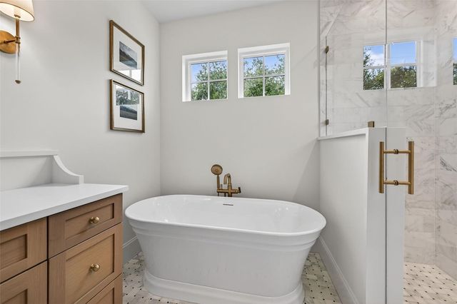 939 19TH AVENUE N, St Petersburg, FL 33704