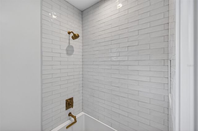 939 19TH AVENUE N, St Petersburg, FL 33704